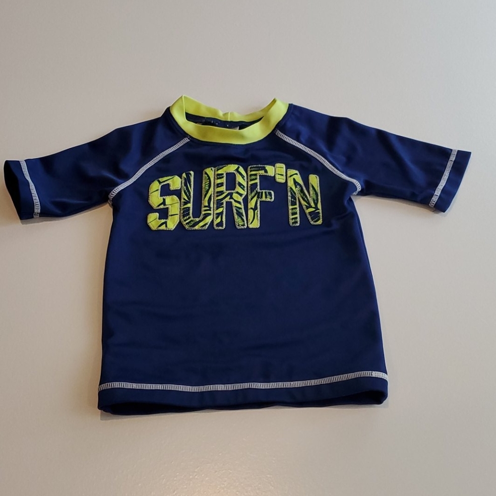 Boys Gymboree rash guard size 18-24 months